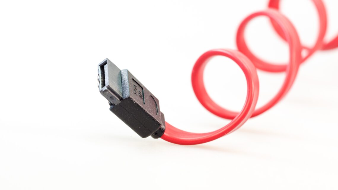 Trådløst tastatur eller HDMI kabel – mere info i denne artikel Trådløst tastatur eller HDMI kabel – mere info i denne artikel