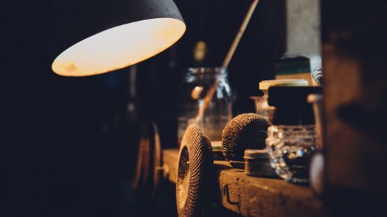 Find LK lampeudtag og den rigtige LK Fuga stikkontakt til dit renoveringsprojekt