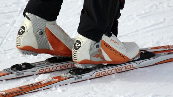 Bliv klar til vinter med twintip ski eller langrendsski fra Skitema.com