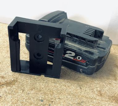 Hos CNCWorld får du en Milwaukee batteriholdere til optimal organisering